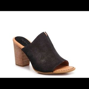 Born Ingrid Black Suede Stacked Heel Slides Sz 7